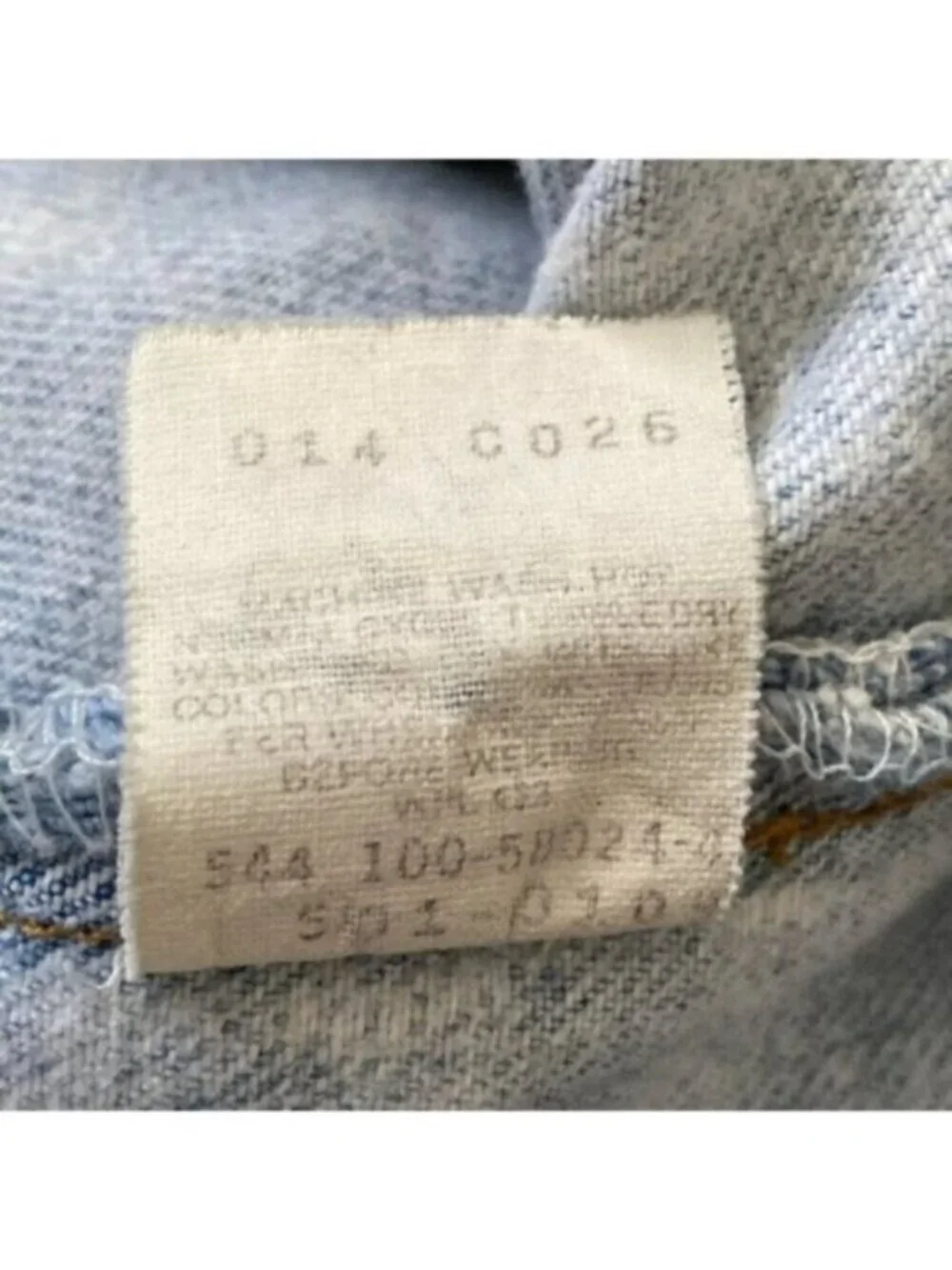 Levis 501 Jeans Mens 32 x 30 Lt Blue Cotton Button Fly Batwing Distress USA VTG